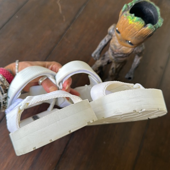 Prada white sandals - Picture 6 of 8